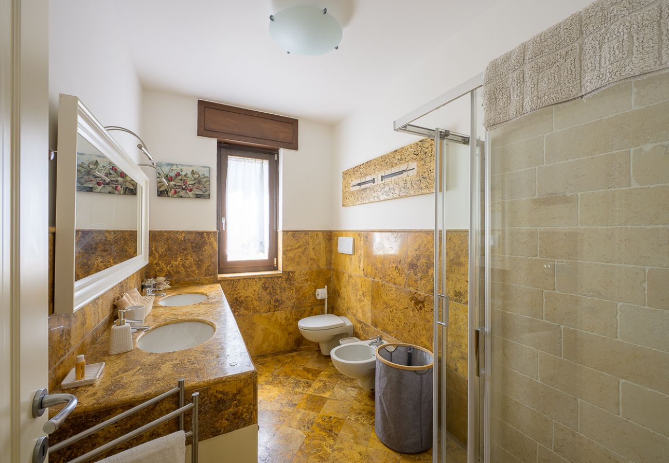Villa a Martina Franca - Esclusiva Villa Moderna con Piscina e Campo da Tennis – Martina Franca, Valle d’Itria