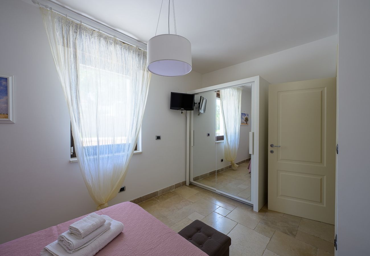 Villa a Martina Franca - Esclusiva Villa Moderna con Piscina e Campo da Tennis – Martina Franca, Valle d’Itria