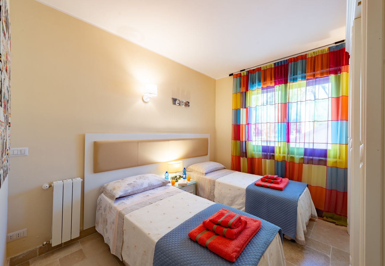 Villa a Martina Franca - Esclusiva Villa Moderna con Piscina e Campo da Tennis – Martina Franca, Valle d’Itria