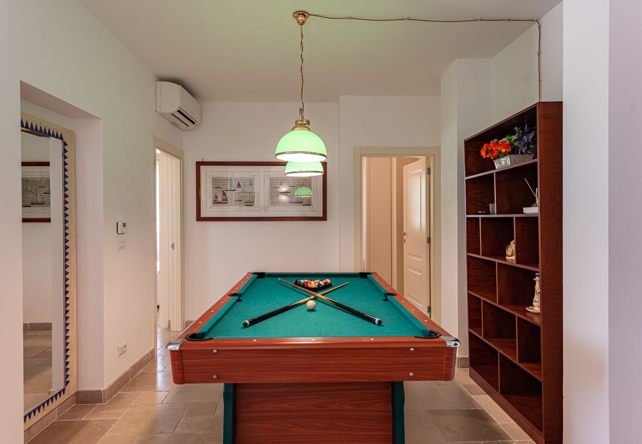 Villa a Martina Franca - Esclusiva Villa Moderna con Piscina e Campo da Tennis – Martina Franca, Valle d’Itria