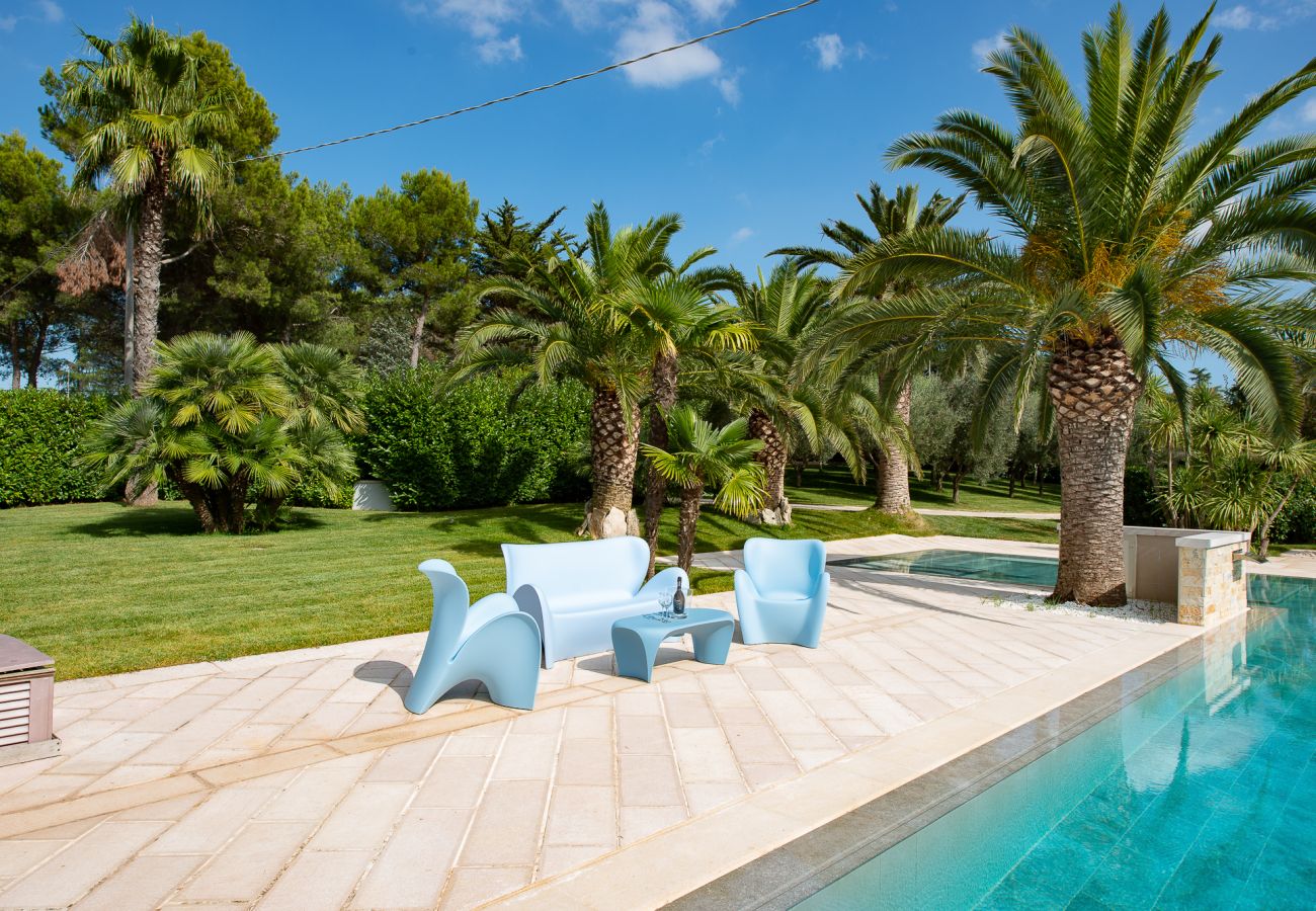 Villa a Martina Franca - Esclusiva Villa Moderna con Piscina e Campo da Tennis – Martina Franca, Valle d’Itria