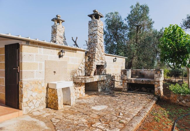 Trullo a Ceglie Messapica - Trullo Isabella by Pugliadamare Trullo a Ceglie Messapica - Trullo Isabella by Pugliadamare