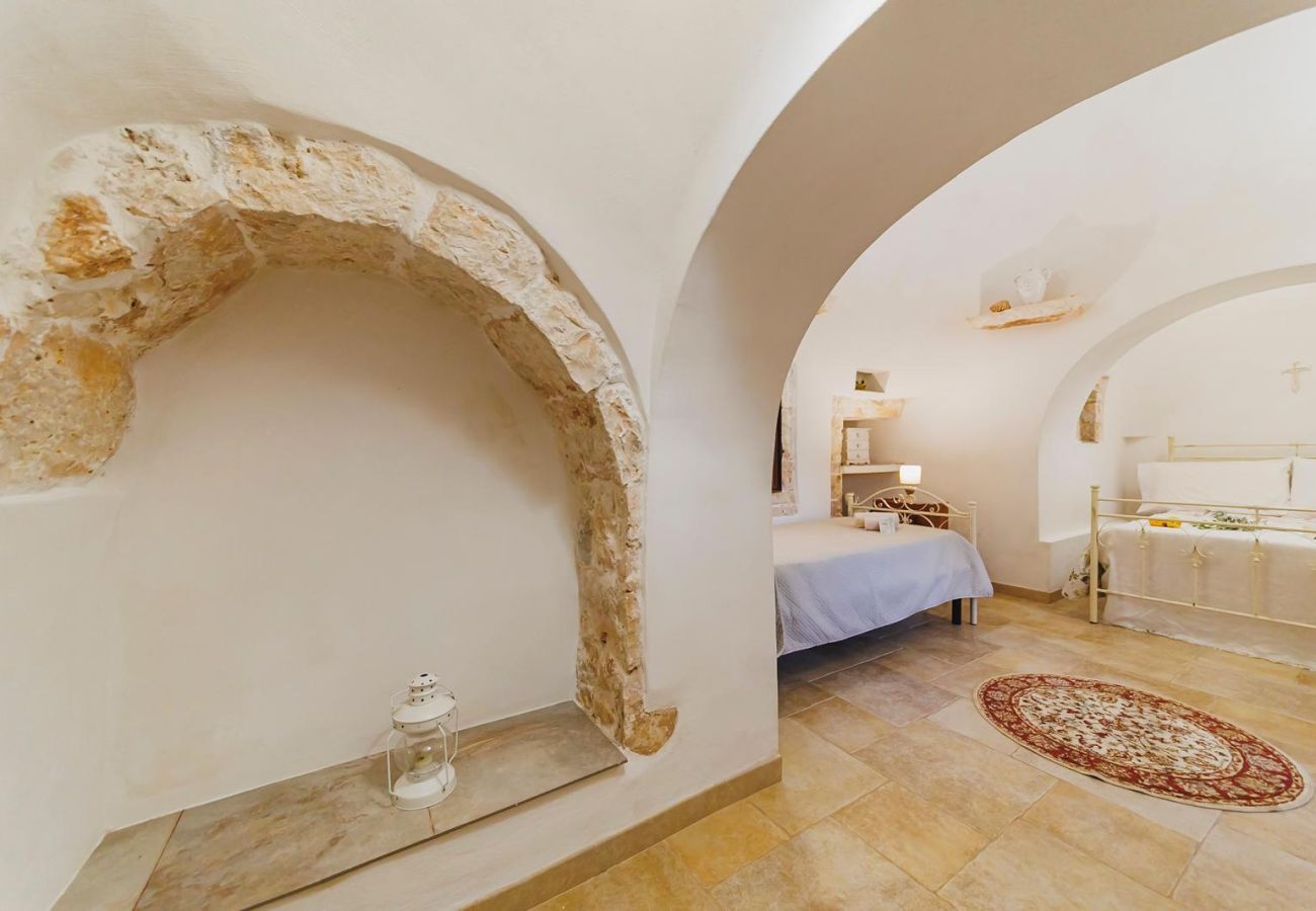 Trullo a Ceglie Messapica - Trullo Isabella by Pugliadamare