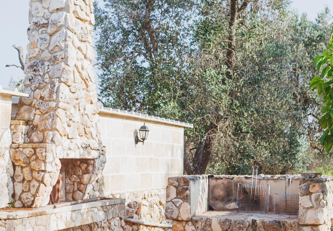 Trullo a Ceglie Messapica - Trullo Isabella by Pugliadamare