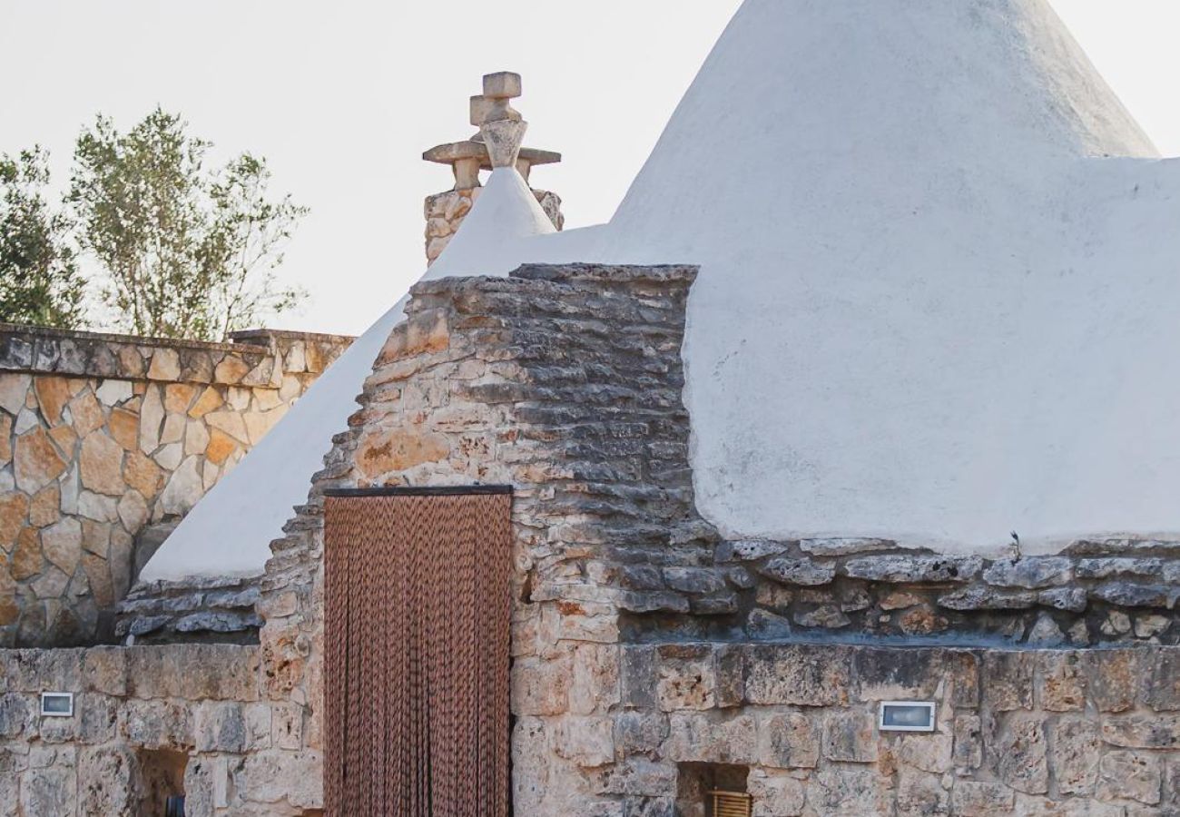 Trullo a Ceglie Messapica - Trullo Isabella by Pugliadamare