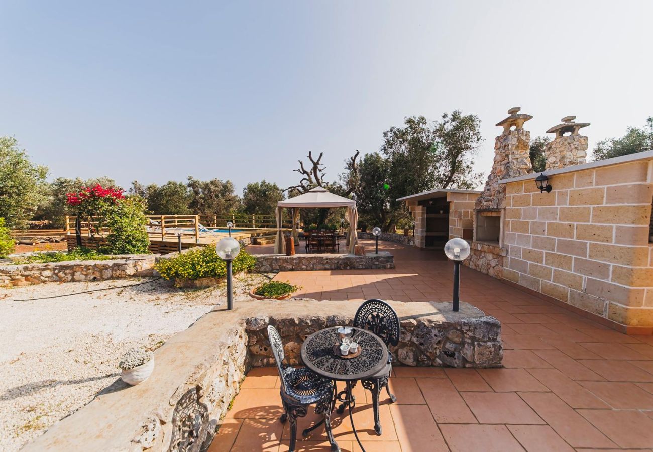 Trullo a Ceglie Messapica - Trullo Isabella by Pugliadamare