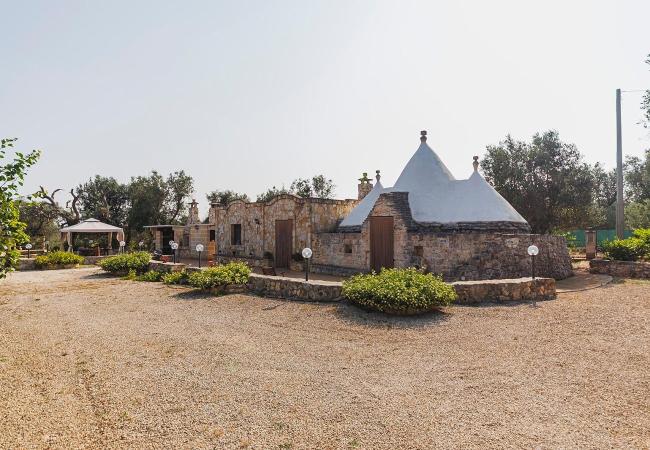 Trullo a Ceglie Messapica - Trullo Isabella by Pugliadamare
