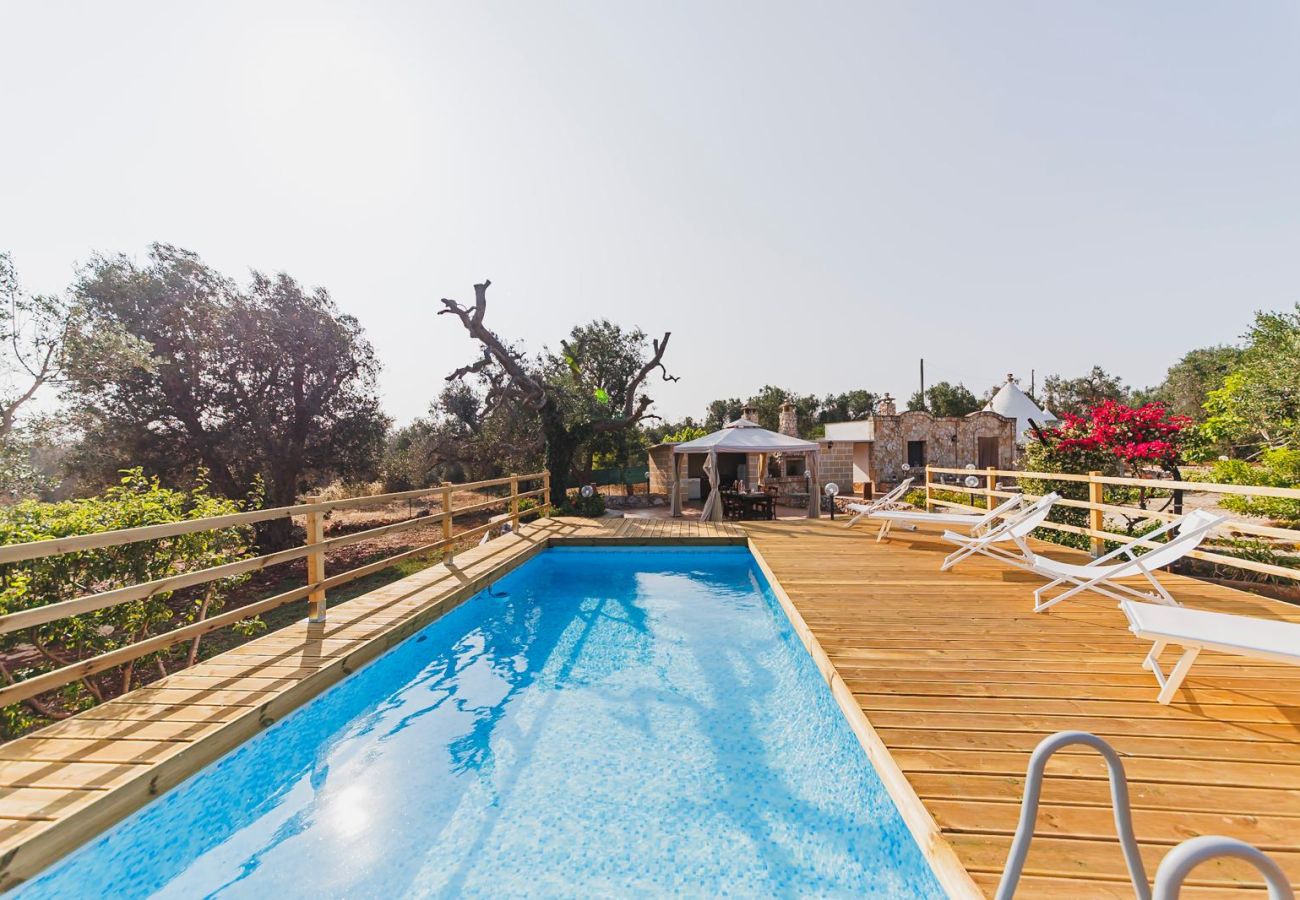 Trullo a Ceglie Messapica - Trullo Isabella by Pugliadamare