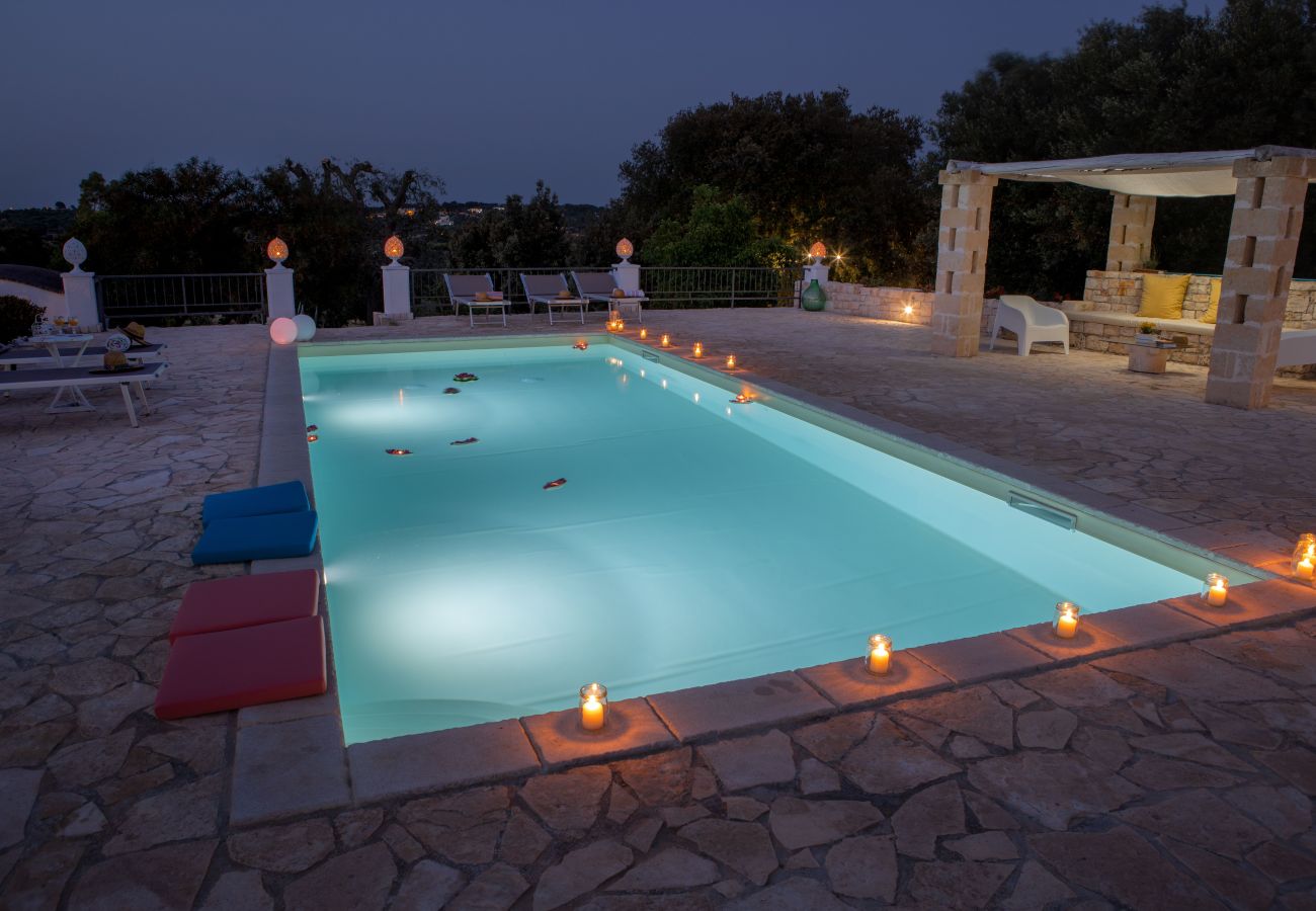 Trullo a Ceglie Messapica - Trullo Cinque Punte