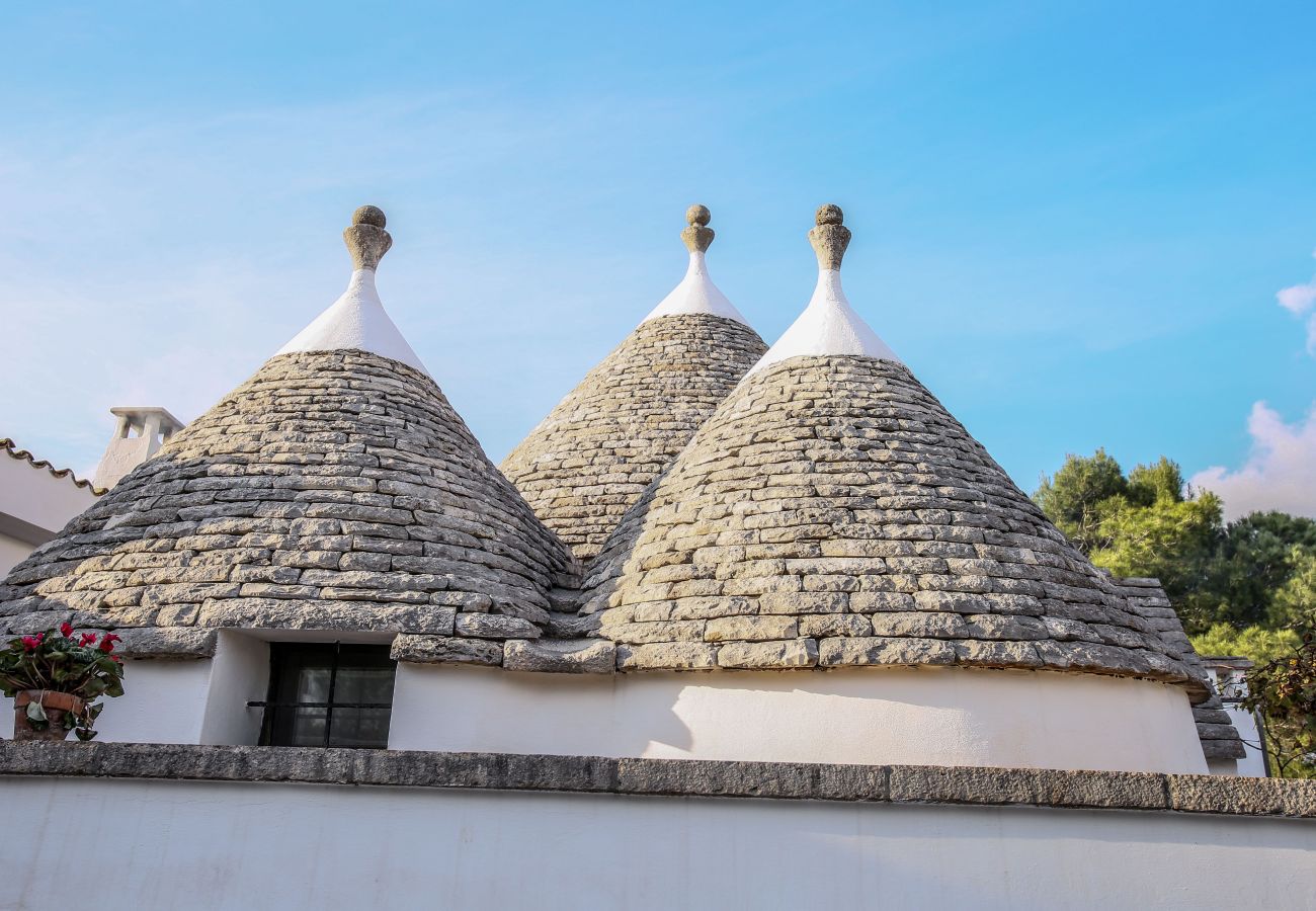 Trullo a Ceglie Messapica - Trullo Cinque Punte