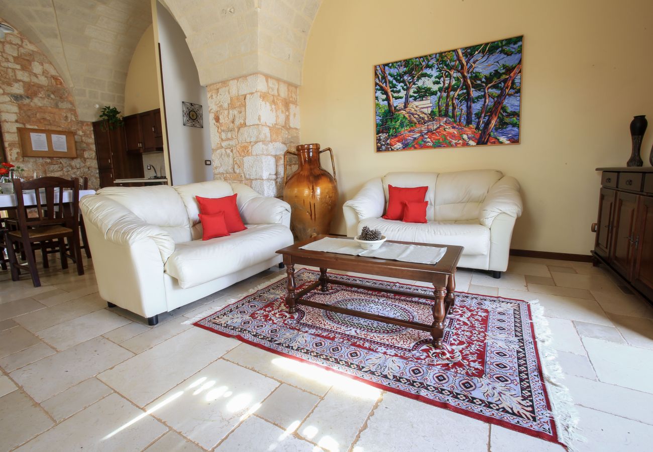 Trullo in San Michele Salentino - Trullo degli ulivi by pugliadamare