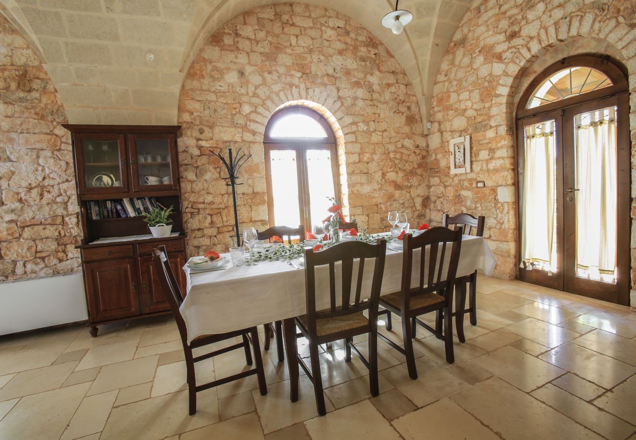 Trullo in San Michele Salentino - Trullo degli ulivi by pugliadamare