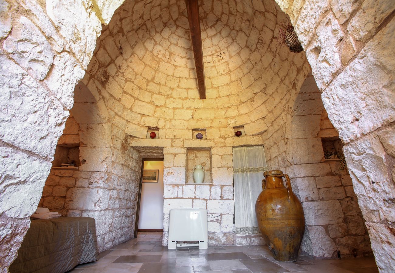 Trullo in San Michele Salentino - Trullo degli ulivi by pugliadamare