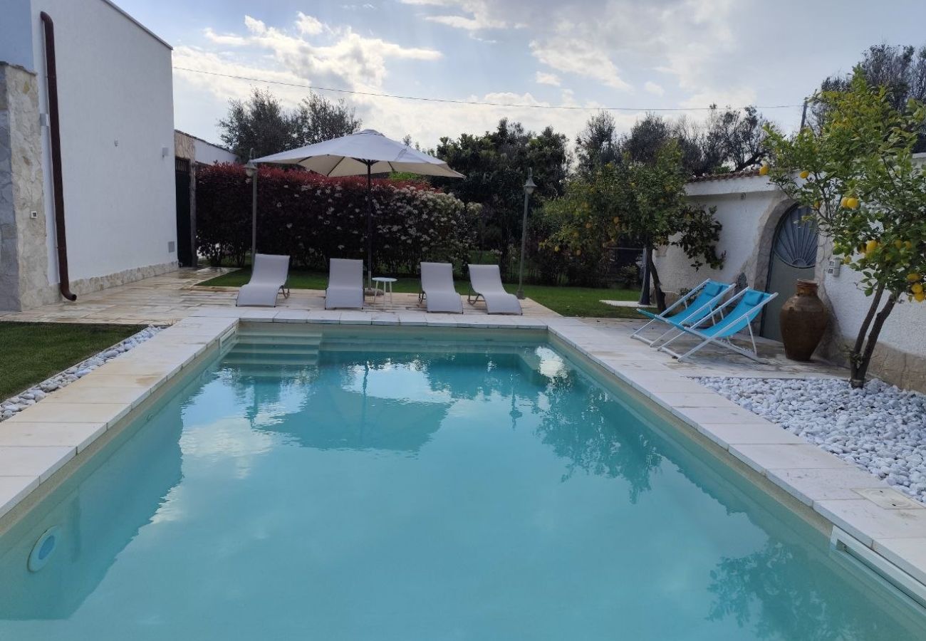 Villa in San Michele Salentino - Ellea by Pugliadamare