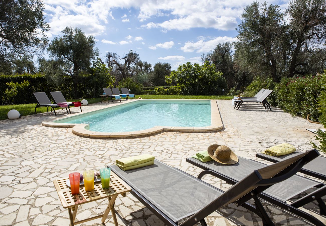 Trullo in San Michele Salentino - Exclusive Salento estate by Pugliadamare