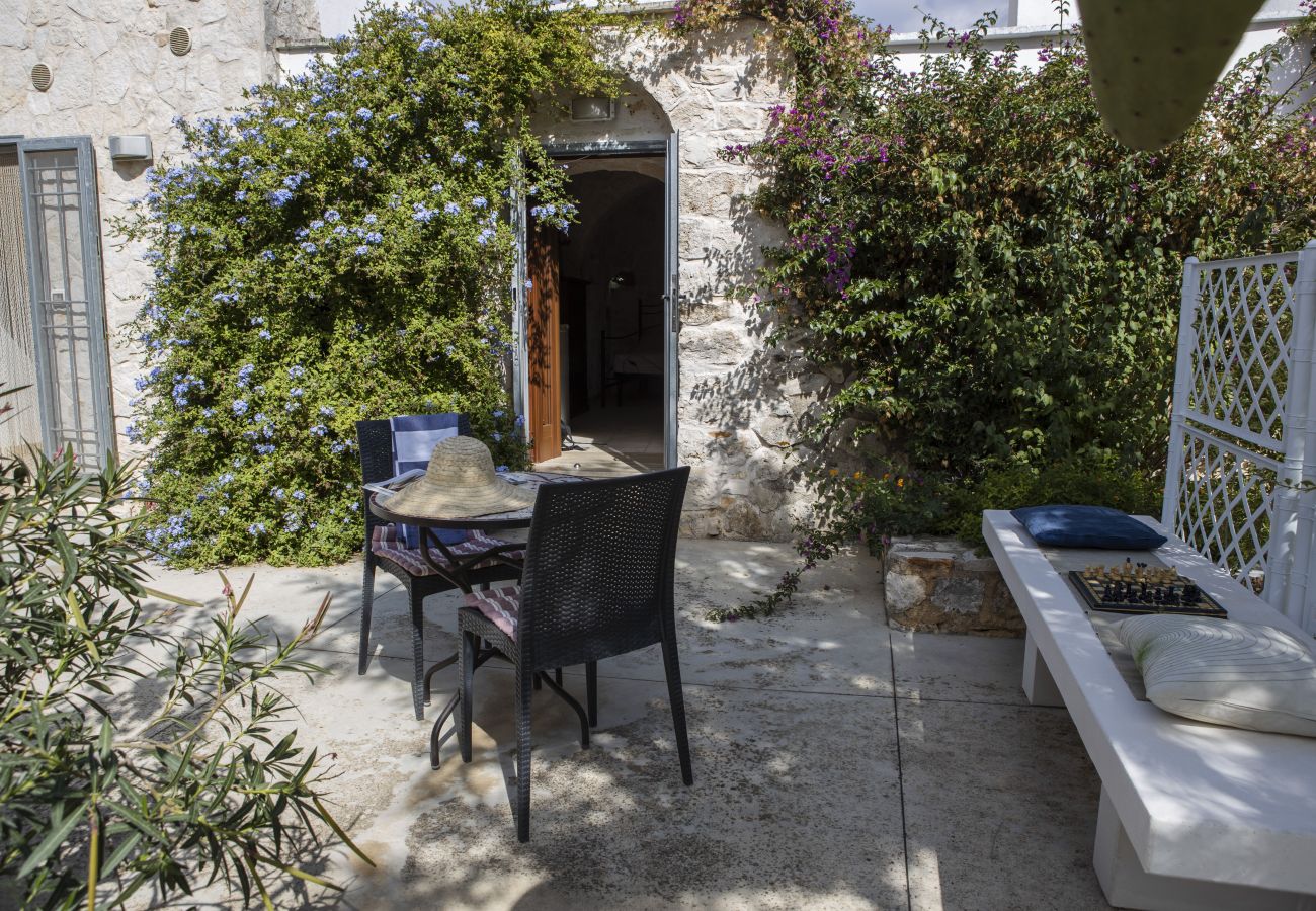 Trullo in San Michele Salentino - Exclusive Salento estate by Pugliadamare