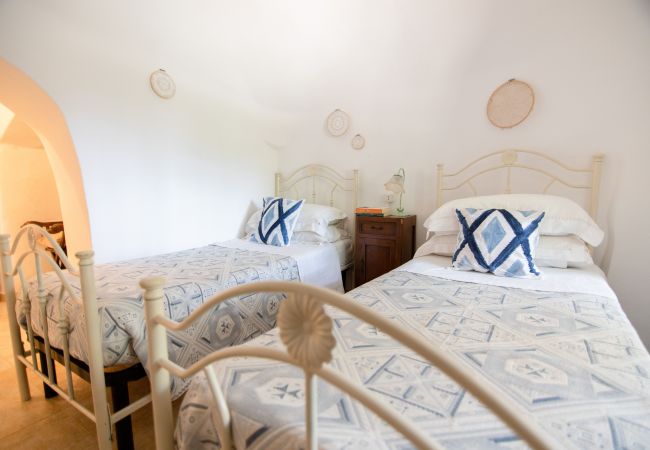 Trullo in Ceglie Messapica - Trullo nonna Netta by pugliadamare Trullo in Ceglie Messapica - Trullo nonna Netta by pugliadamare