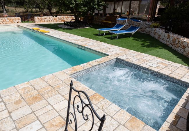 Trullo in Ceglie Messapica - Trullo nonna Netta by pugliadamare Trullo in Ceglie Messapica - Trullo nonna Netta by pugliadamare