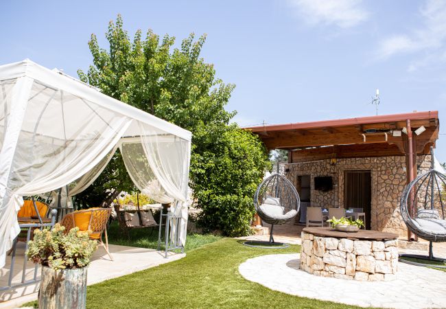 Trullo in Ceglie Messapica - Trullo nonna Netta by pugliadamare Trullo in Ceglie Messapica - Trullo nonna Netta by pugliadamare