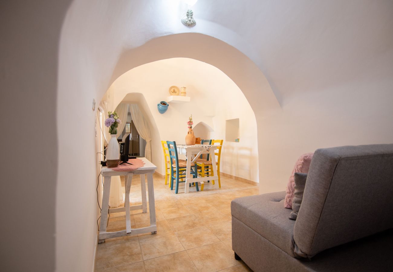 Trullo in Ceglie Messapica - Trullo nonna Netta by pugliadamare