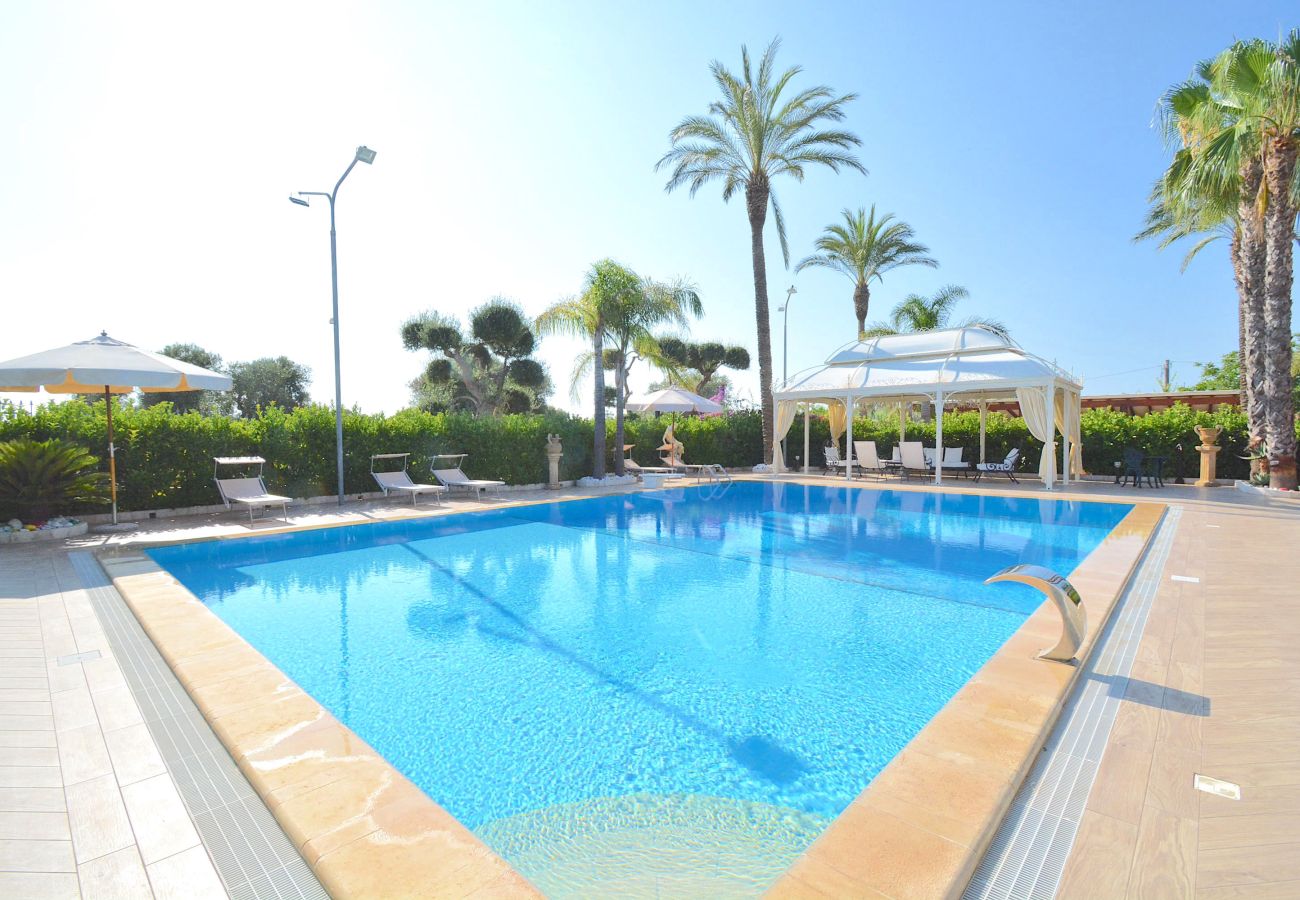 Villa in San Vito dei Normanni - Villa Cavaliere by pugliadamare