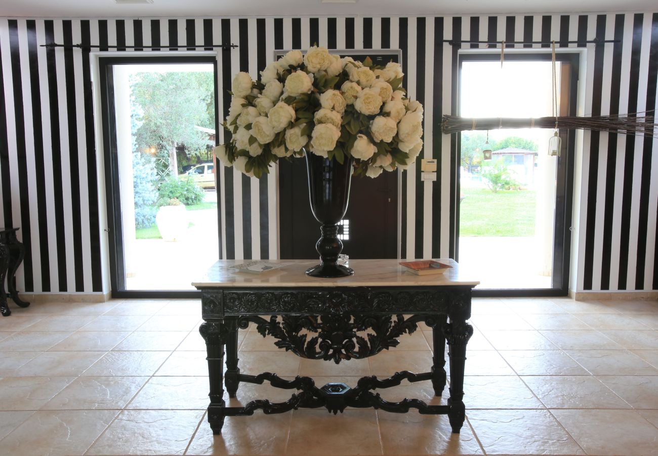 Villa in San Michele Salentino - Villa with park and swimming pool by Pugliadamare