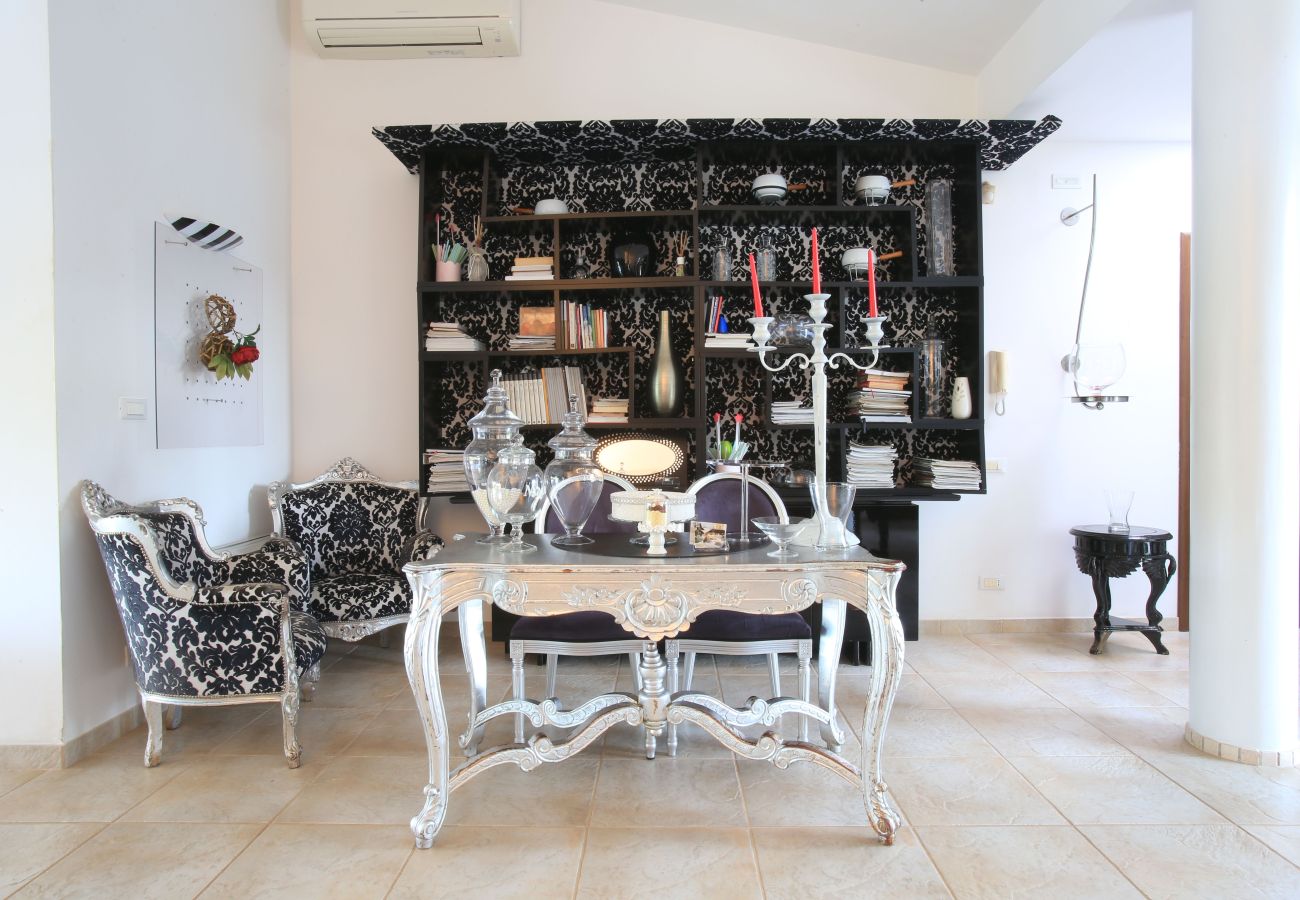 Villa in San Michele Salentino - Villa with park and swimming pool by Pugliadamare