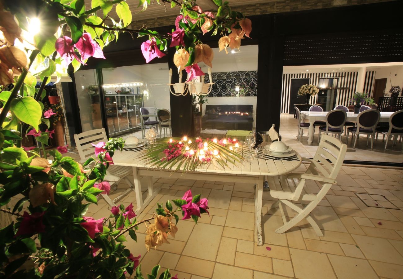 Villa in San Michele Salentino - Villa with park and swimming pool by Pugliadamare