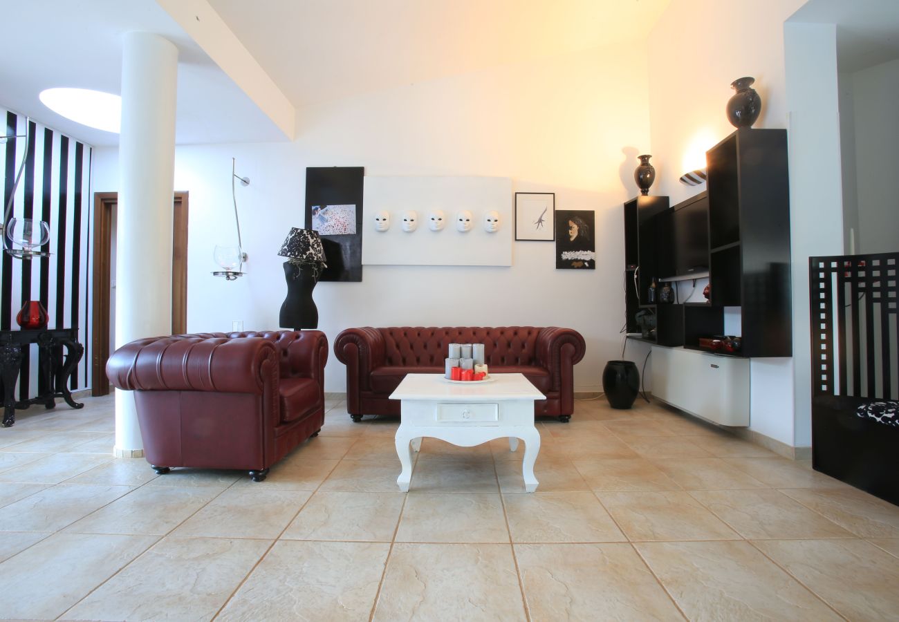 Villa in San Michele Salentino - Villa with park and swimming pool by Pugliadamare