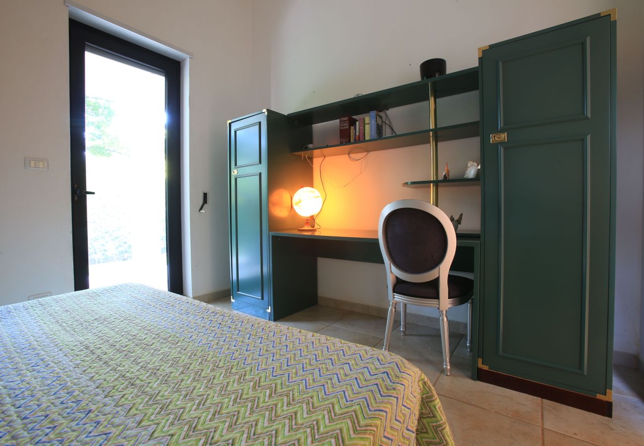 Villa in San Michele Salentino - Villa with park and swimming pool by Pugliadamare