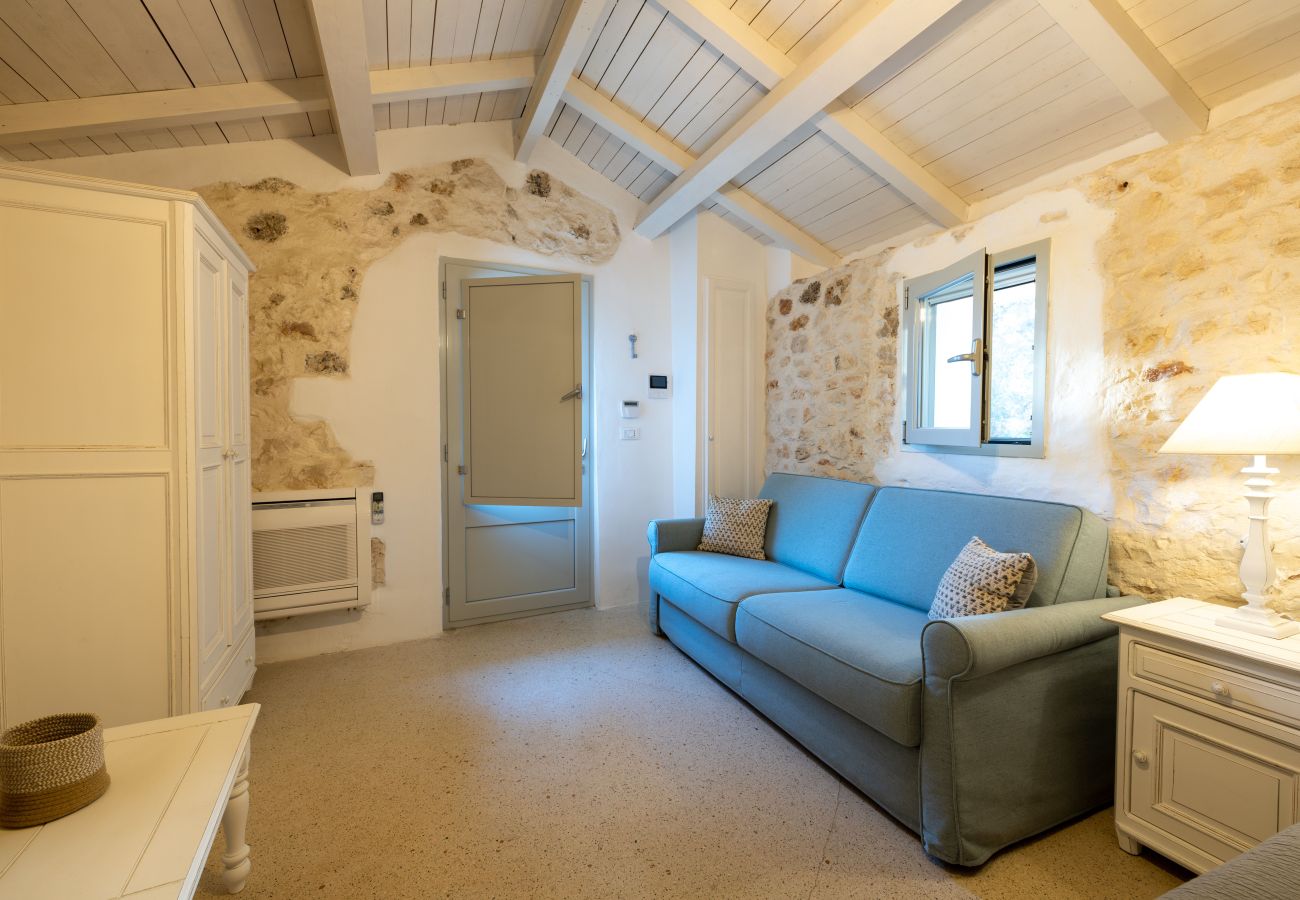 Trullo in Francavilla Fontana - Trulli Margherita by Pugliadamare