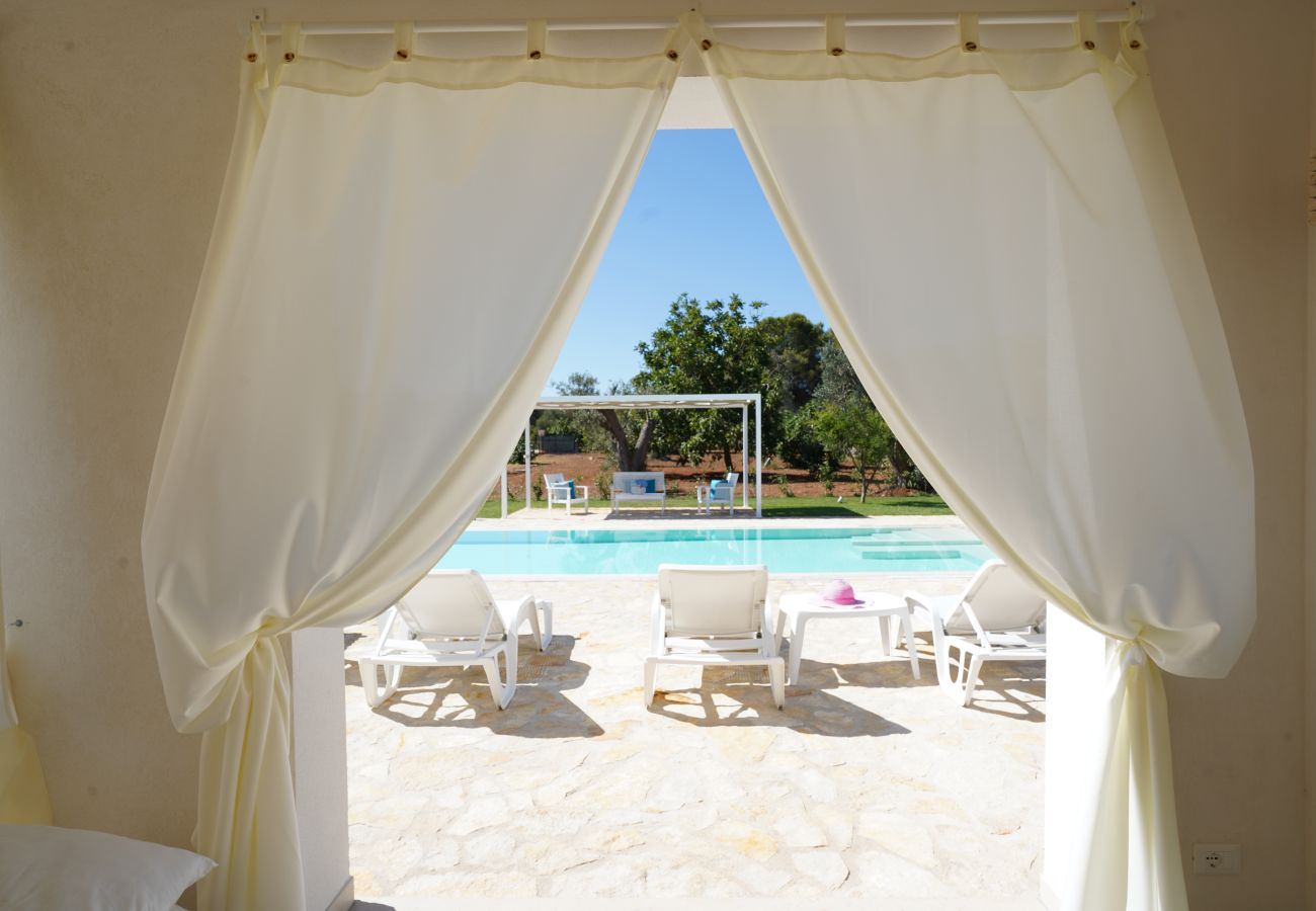 Trullo in San Michele Salentino - trullo lantane by Pugliadamre