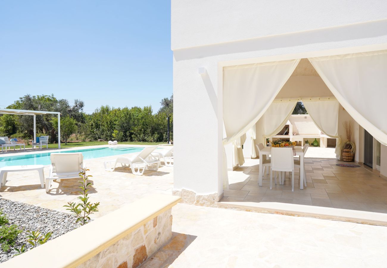 Trullo in San Michele Salentino - trullo lantane by Pugliadamre