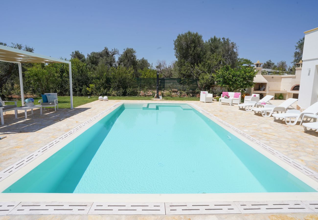 Trullo in San Michele Salentino - trullo lantane by Pugliadamre