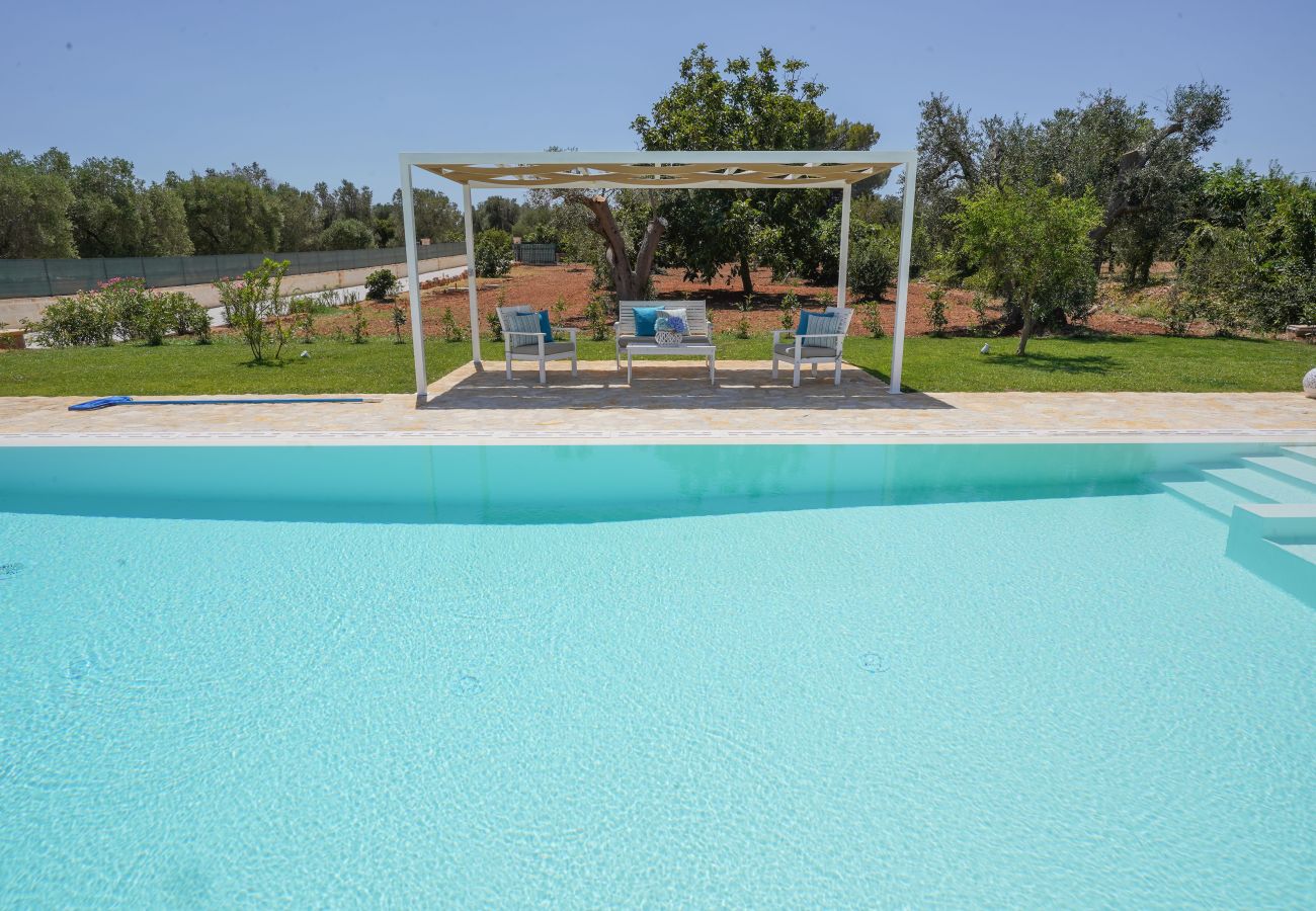 Trullo in San Michele Salentino - trullo lantane by Pugliadamre