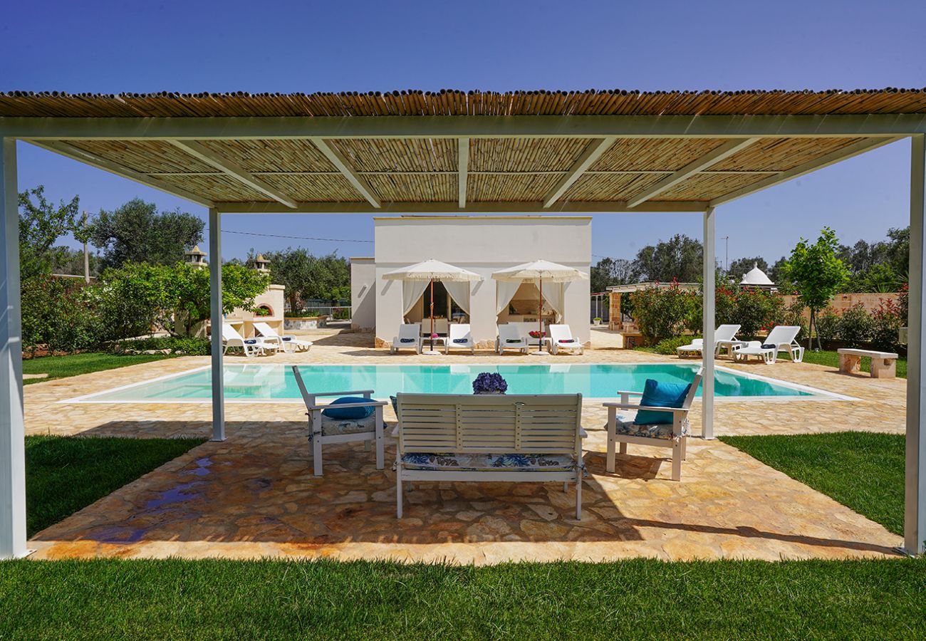 Trullo in San Michele Salentino - trullo lantane by Pugliadamre