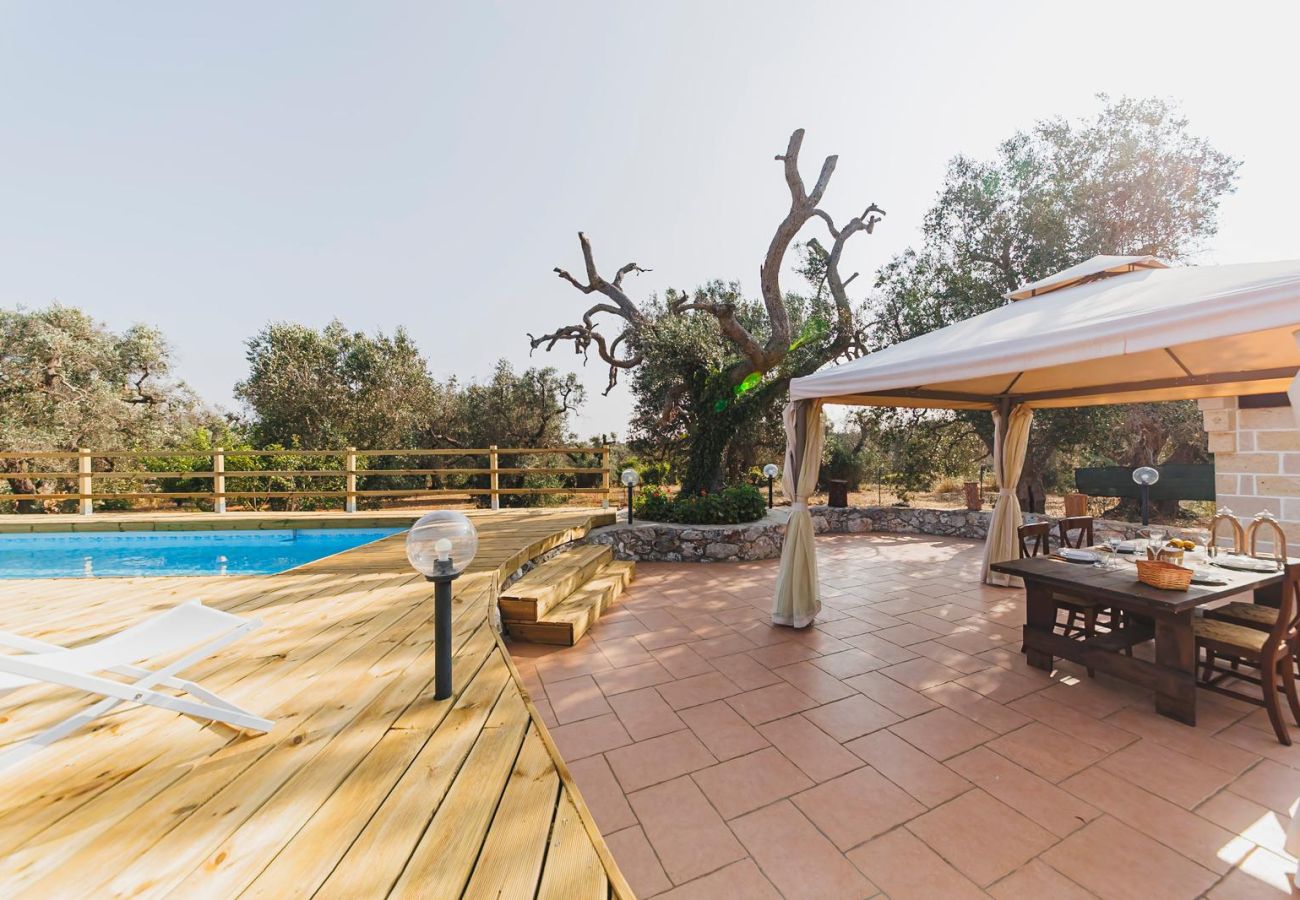 Trullo in Ceglie Messapica - Trullo Isabella by Pugliadamare