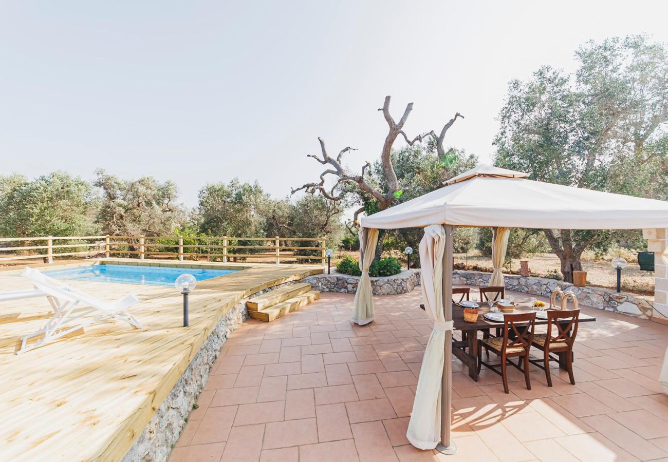 Trullo in Ceglie Messapica - Trullo Isabella by Pugliadamare