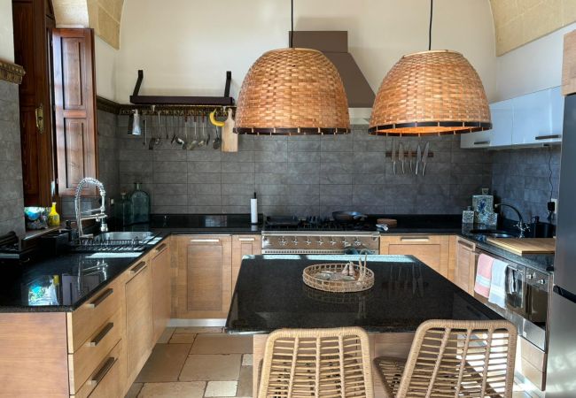 Trullo en San Vito dei Normanni - trullo raphael by pugliadamare Trullo en San Vito dei Normanni - trullo raphael by pugliadamare