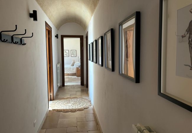 Trullo en San Vito dei Normanni - trullo raphael by pugliadamare Trullo en San Vito dei Normanni - trullo raphael by pugliadamare