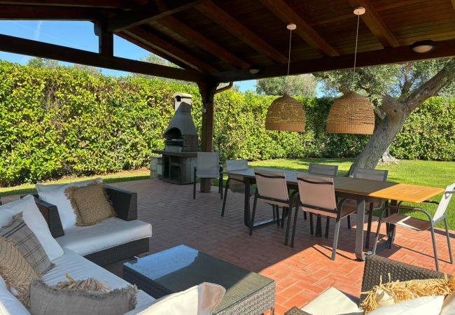 Trullo en San Vito dei Normanni - trullo raphael by pugliadamare Trullo en San Vito dei Normanni - trullo raphael by pugliadamare