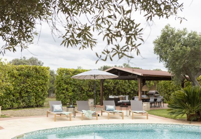 Trullo en San Vito dei Normanni - trullo raphael by pugliadamare Trullo en San Vito dei Normanni - trullo raphael by pugliadamare