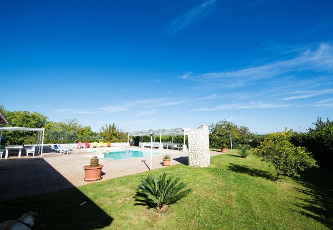 Trullo en Martina Franca - trullo nonna itria by pugliadamare  Trullo en Martina Franca - trullo nonna itria by pugliadamare