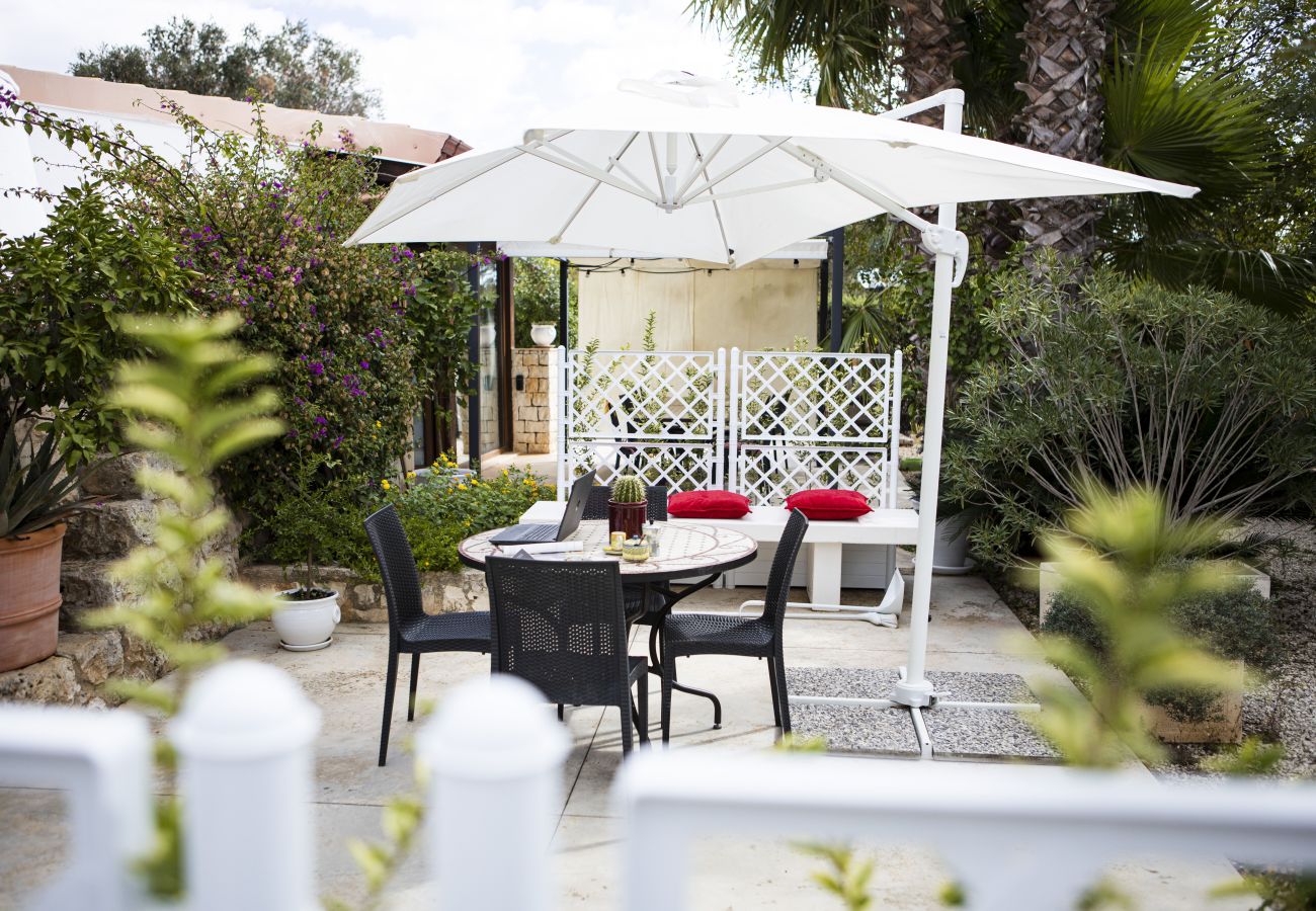 Residencial en San Michele Salentino - Trullo Bouganville by Pugliadamare