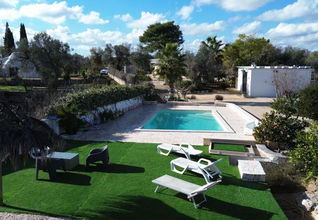 Trullo en San Vito dei Normanni - borgo della mimosa Trullo en San Vito dei Normanni - borgo della mimosa