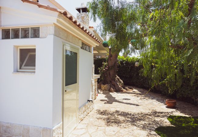 Trullo en San Vito dei Normanni - borgo della mimosa Trullo en San Vito dei Normanni - borgo della mimosa