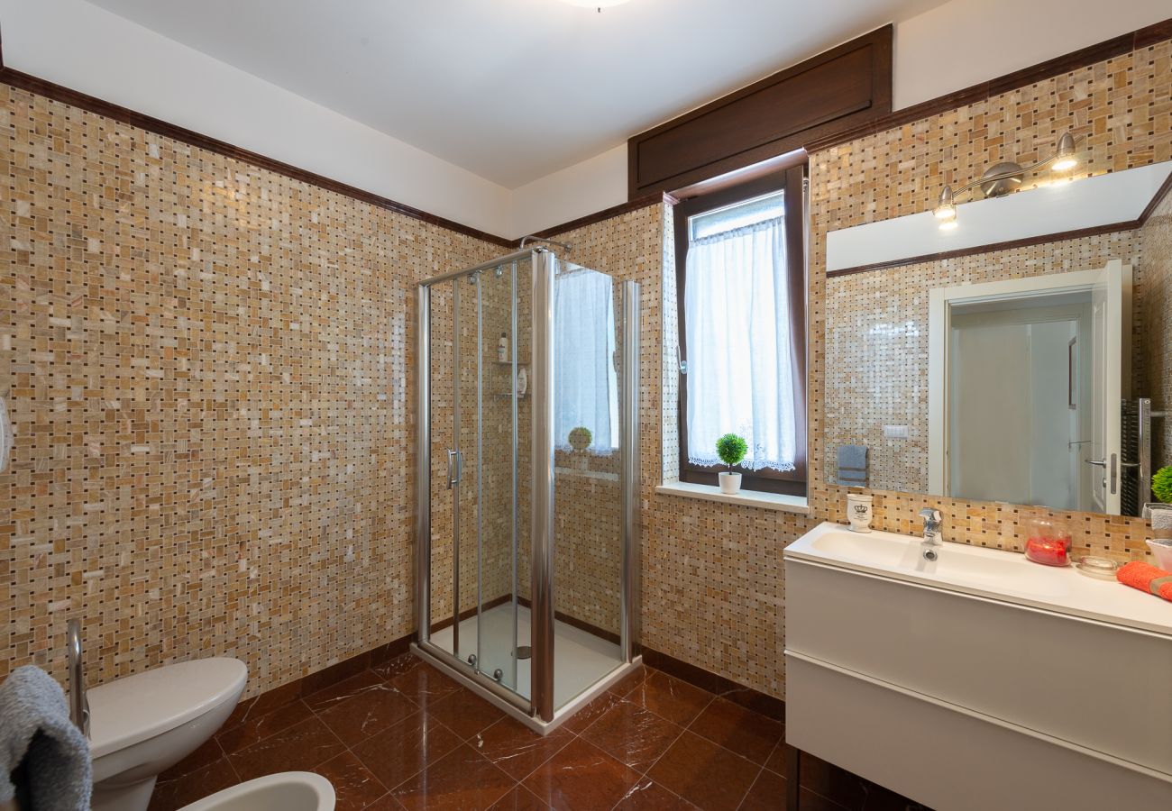 Villa en Martina Franca - Exclusiva villa moderna con piscina y pista de tenis – Martina Franca, Valle de Itria
