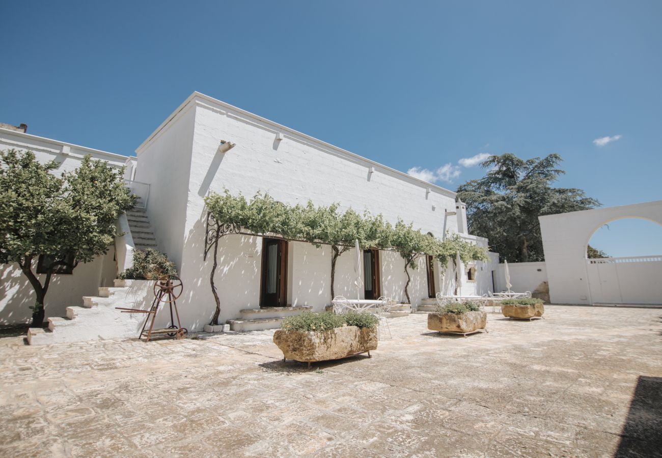 Casa rural en Francavilla Fontana - Viñedo - Habitaciones en Masseria Palmo