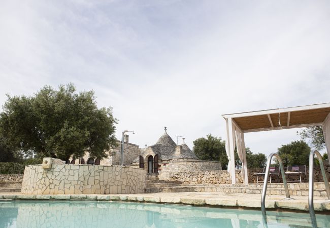 Trullo à San Michele Salentino - Trullo degli ulivi by pugliadamare Trullo à San Michele Salentino - Trullo degli ulivi by pugliadamare