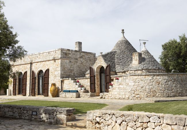 Trullo à San Michele Salentino - Trullo degli ulivi by pugliadamare Trullo à San Michele Salentino - Trullo degli ulivi by pugliadamare
